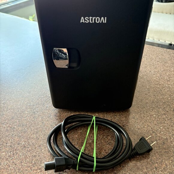 Mini Fridge 2.0 Gen - Picture 5 of 5